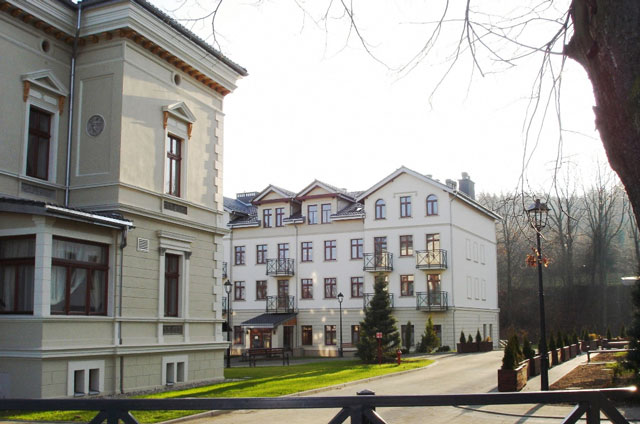 COTTONINA health resort hotel in Poland mineral springs SPA Sudety mountains